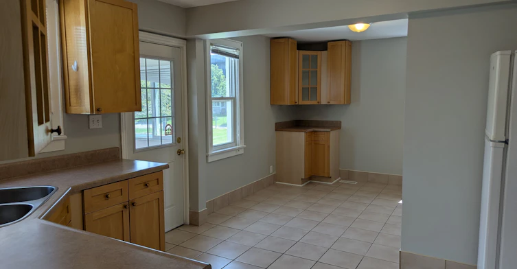 1-951 Dundas Street E, Whitby, ON, L1N 2K1 - 6