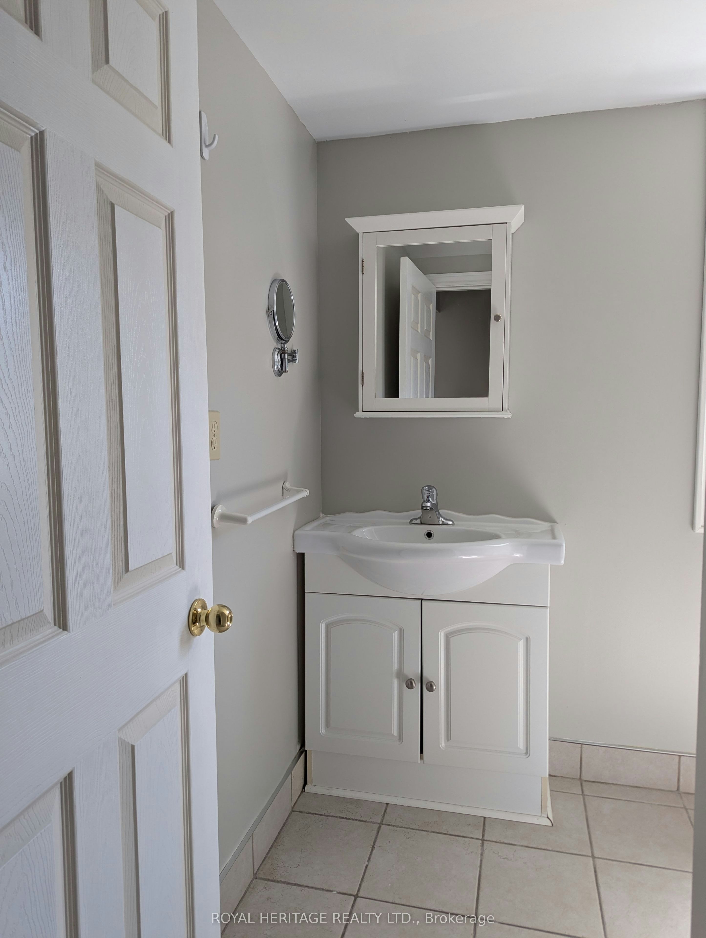 1-951 Dundas Street E, Whitby, ON, L1N 2K1 - 12