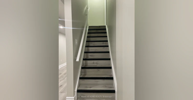 292 Windfield Farm Drive, Oshawa, ON, L1L 0M3 - 9