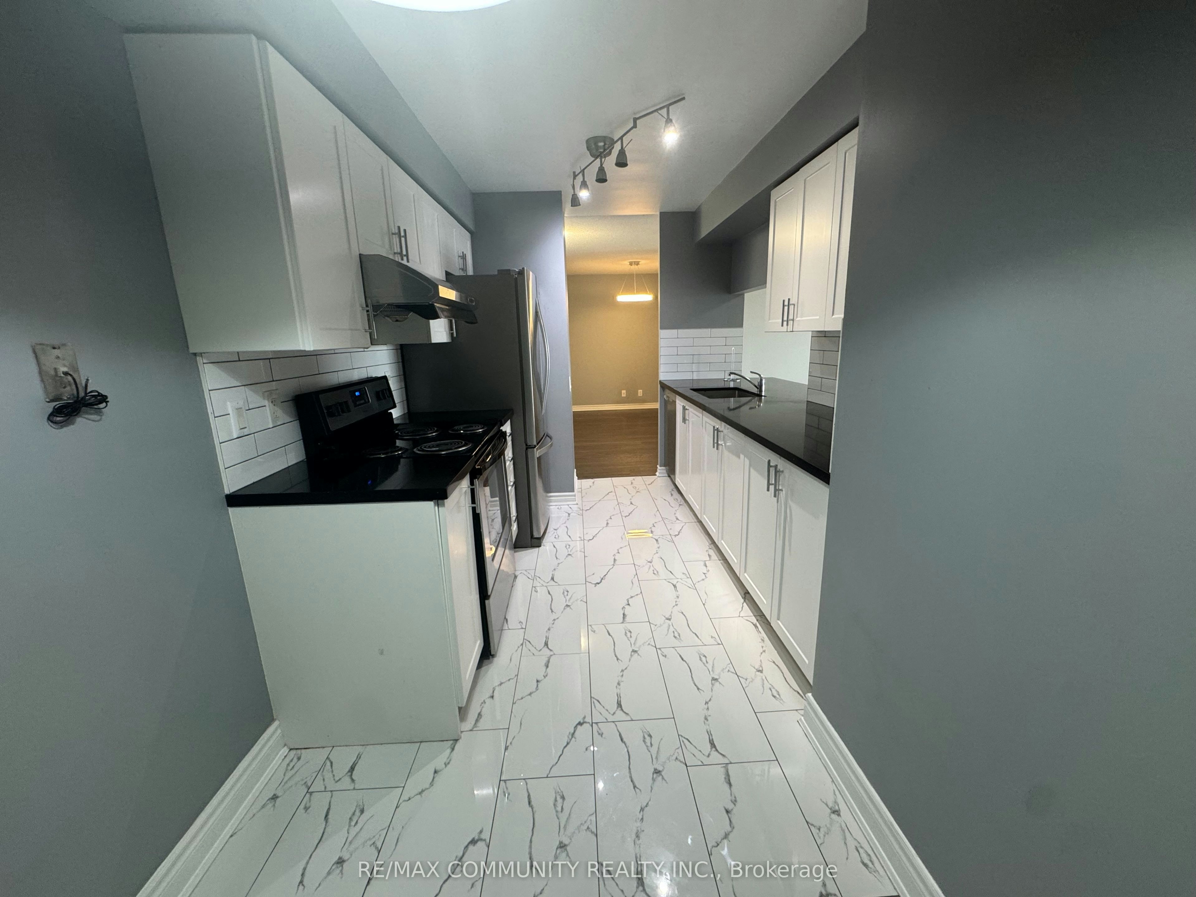 541-18 Mondeo Drive, Toronto, ON, M1P 5C8 - 20