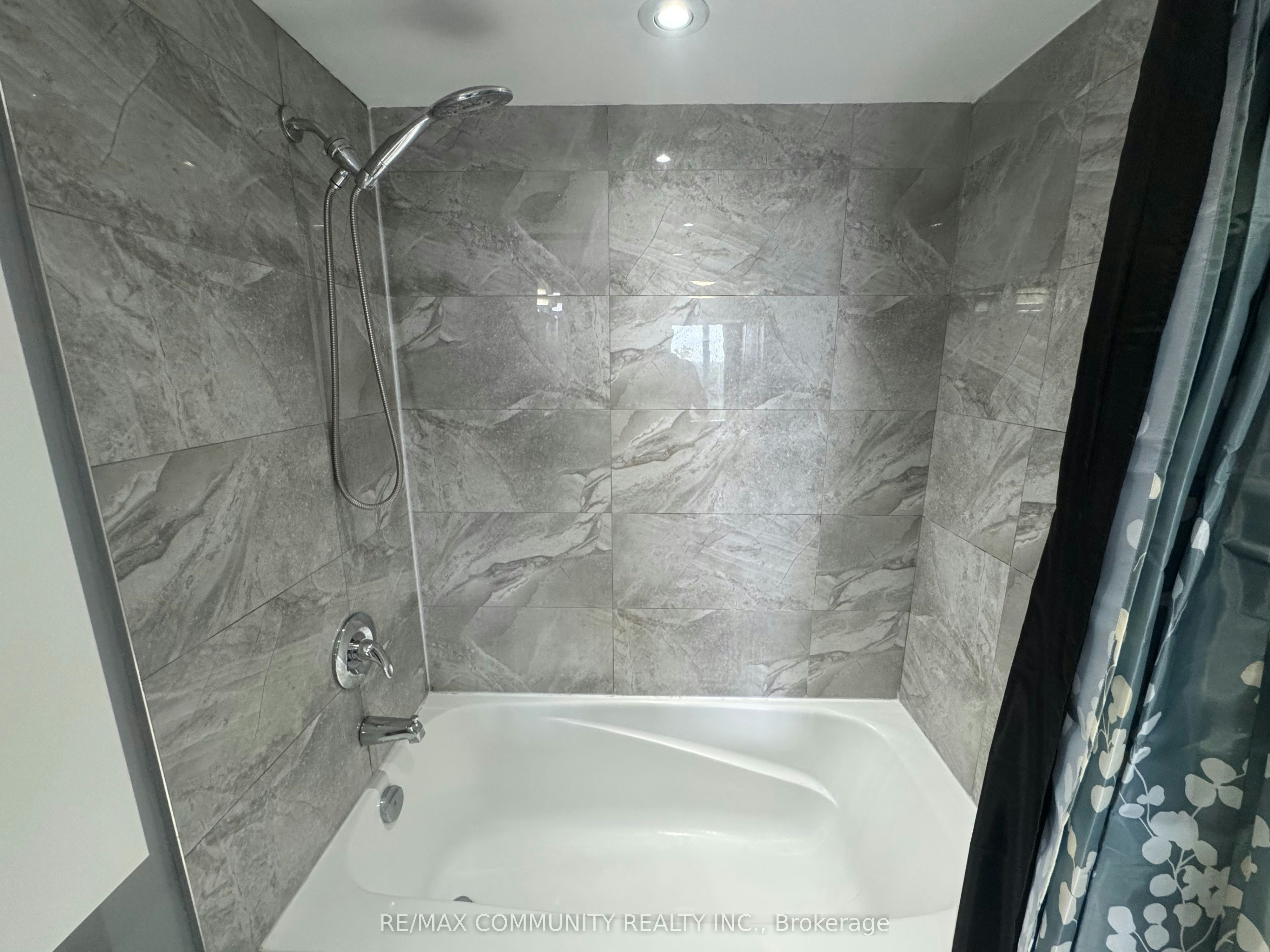541-18 Mondeo Drive, Toronto, ON, M1P 5C8 - 10
