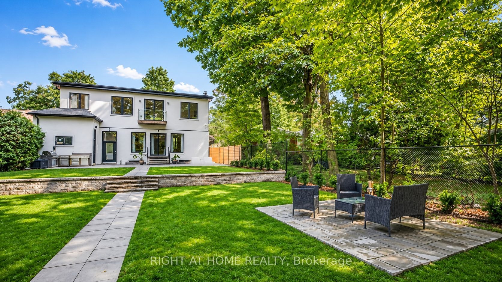 64 Larwood Boulevard, Toronto, ON, M1M 2M5