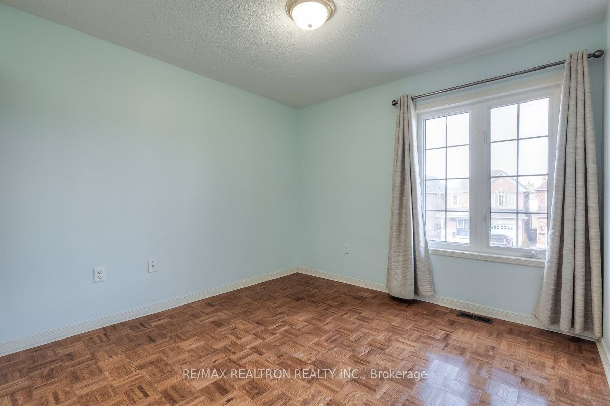 41 Oceanpearl Crescent N, Whitby, ON, L1N 0C6 - 30