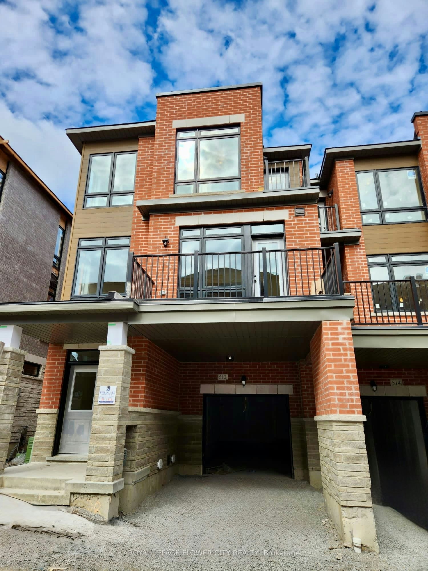 512 Littlewood Lane, Ajax, ON, L1S 0H1