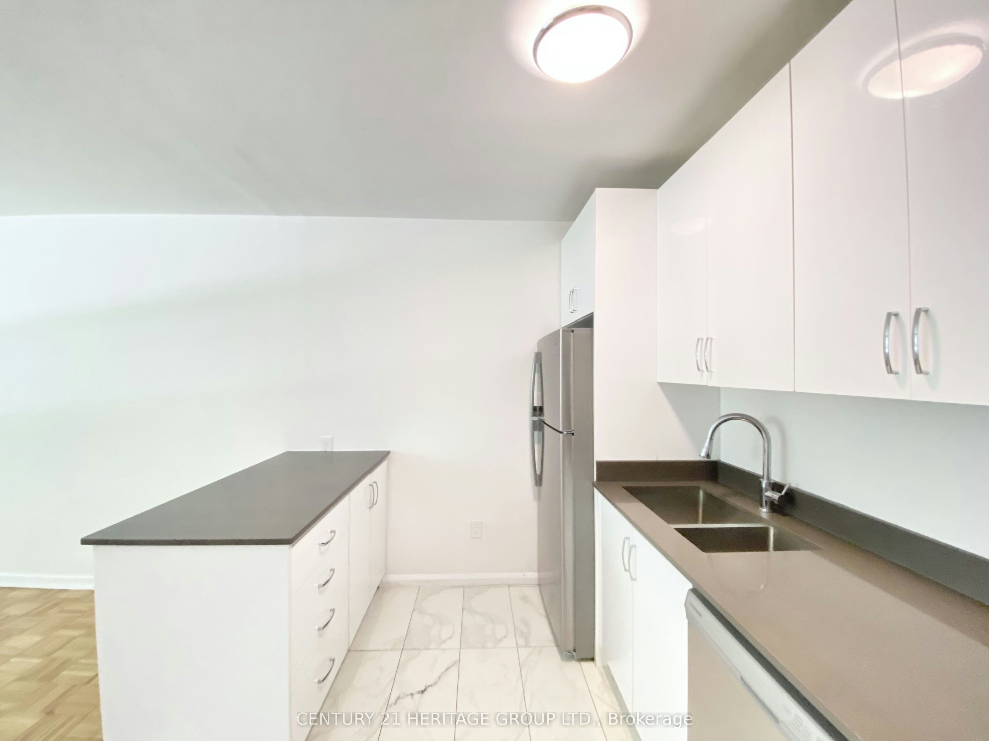 102-3111 Eglinton Avenue E, Toronto, ON, M1J 2G4 - 5