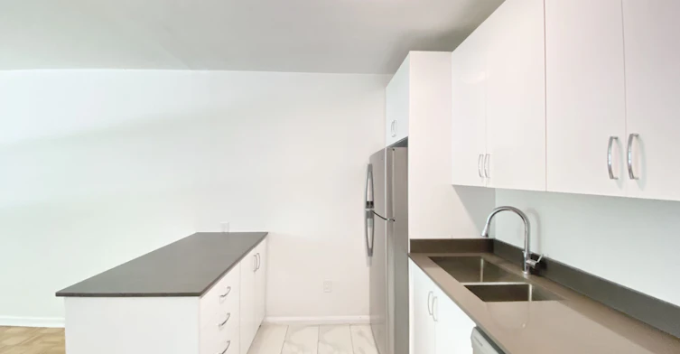 102-3111 Eglinton Avenue E, Toronto, ON, M1J 2G4 - 5