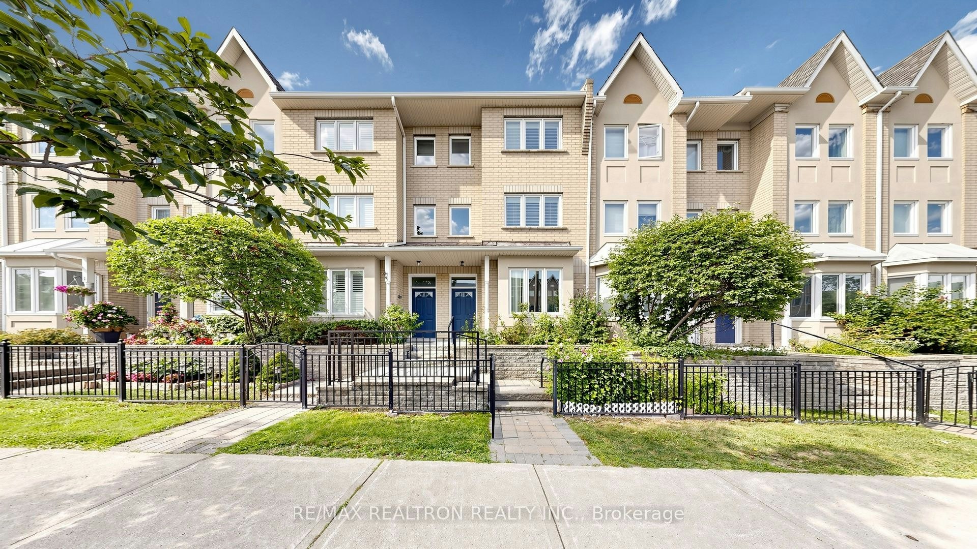 610-28 Rosebank Drive, Toronto, ON, M1B 5Z1