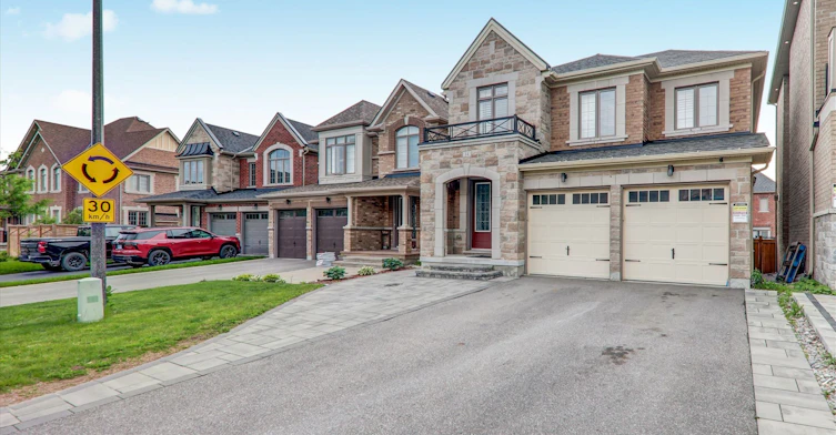 14 Audubon Street, Whitby, ON, L1P 0C4 - 2