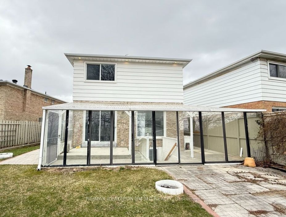 Lower-22 Hartleywood Drive, Toronto, ON, M1S 3N2 - 3