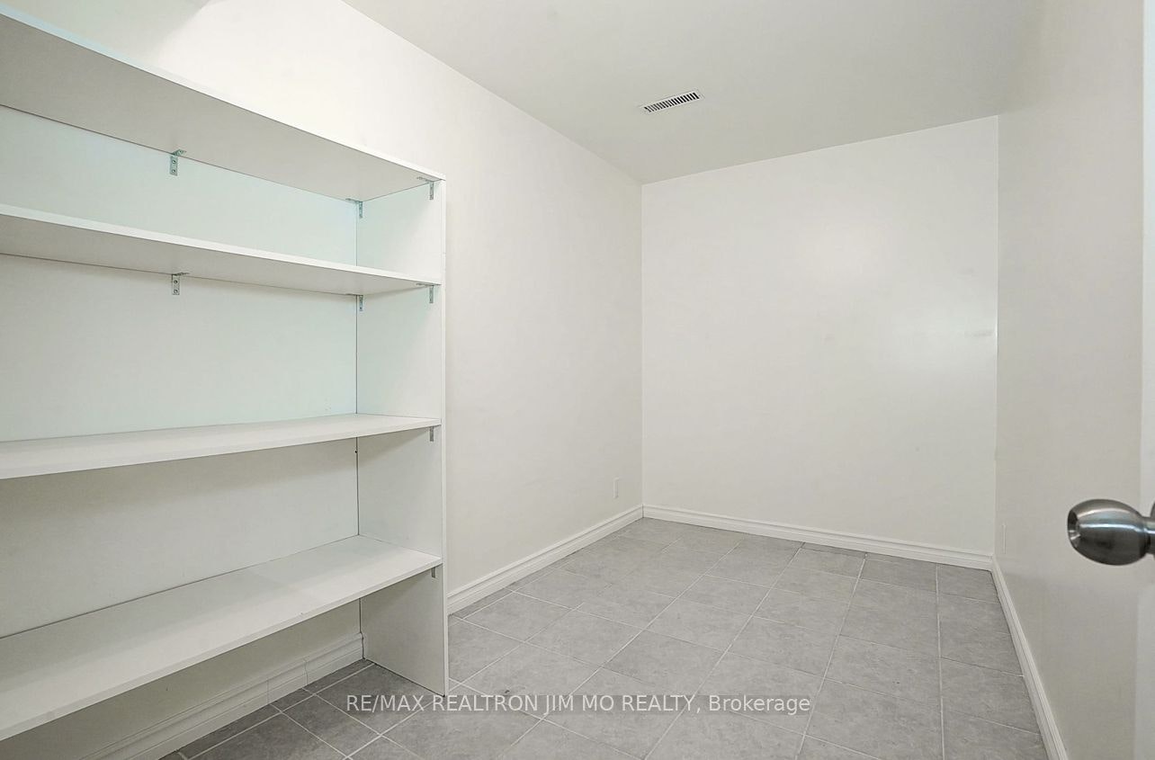 Lower-22 Hartleywood Drive, Toronto, ON, M1S 3N2 - 13