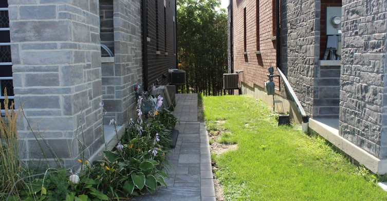 75 Pine Gate Place, Whitby, ON, L1R 0S2 - 2