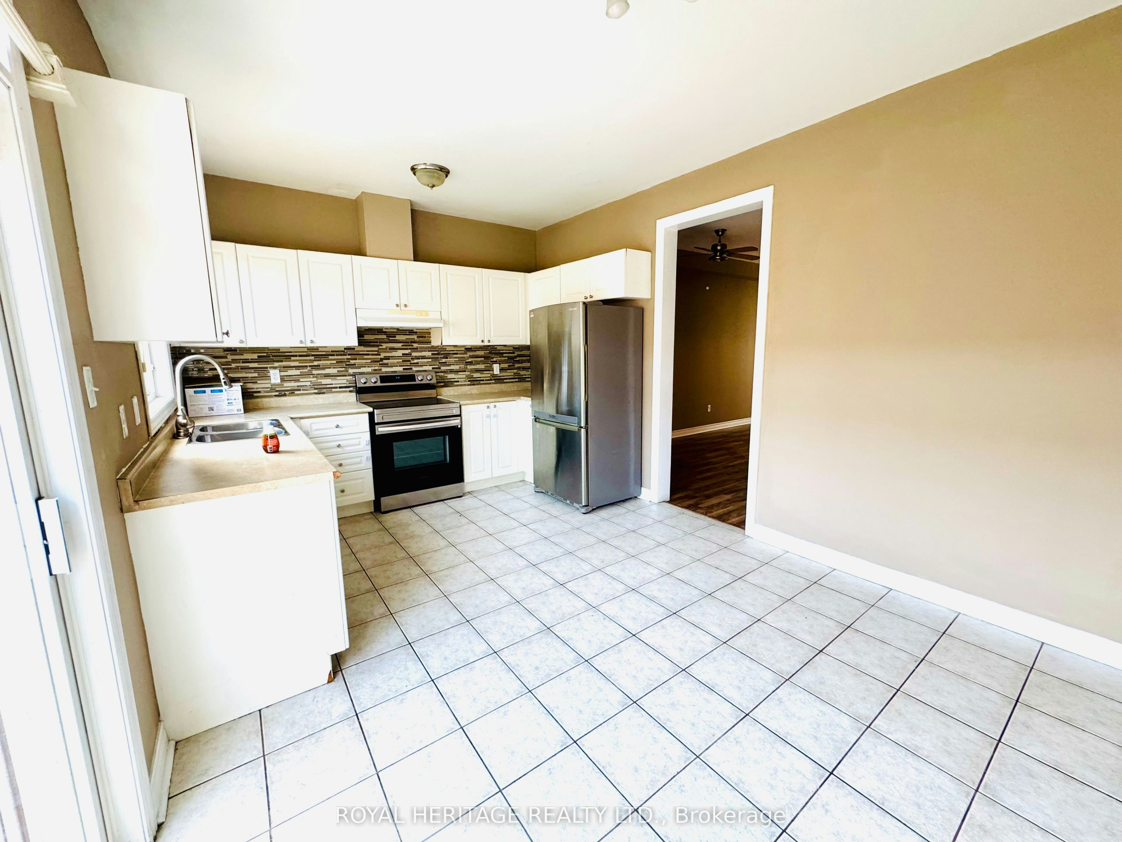 70 Wilkie Lane, Ajax, ON, L1S 7S5 - 4
