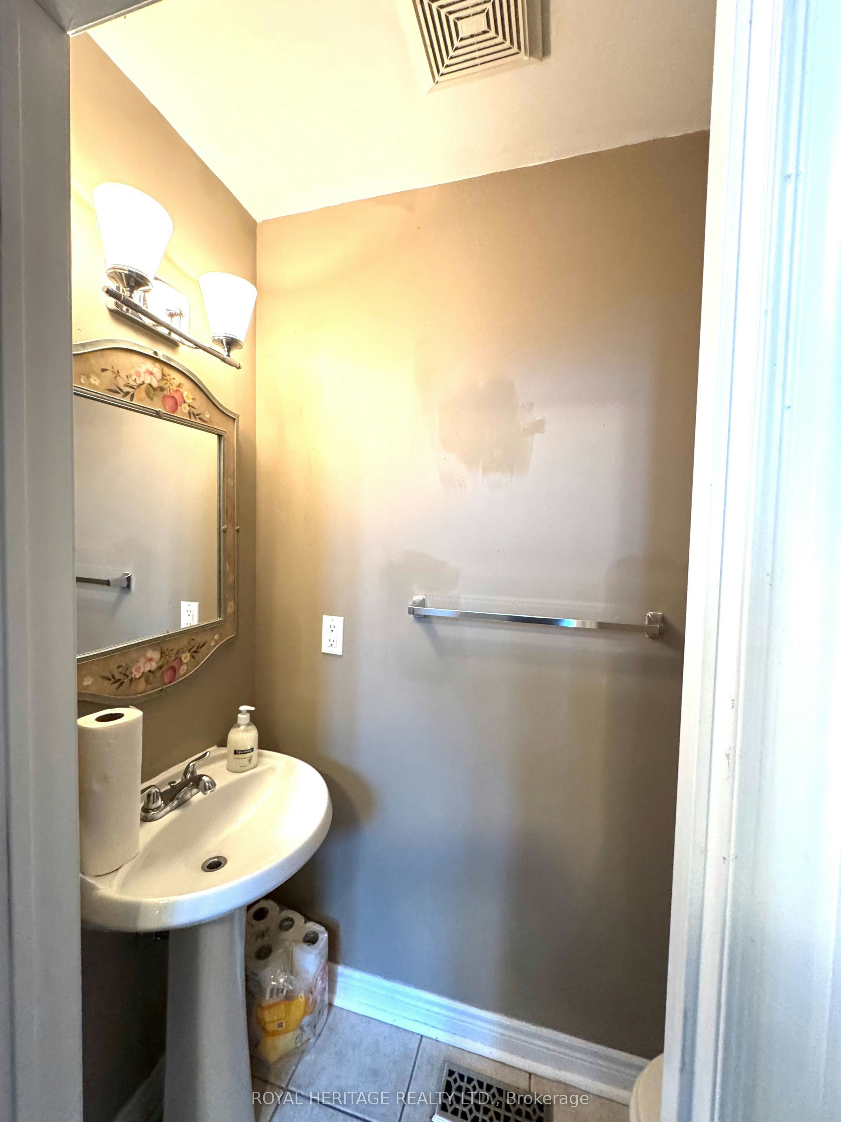 70 Wilkie Lane, Ajax, ON, L1S 7S5 - 7
