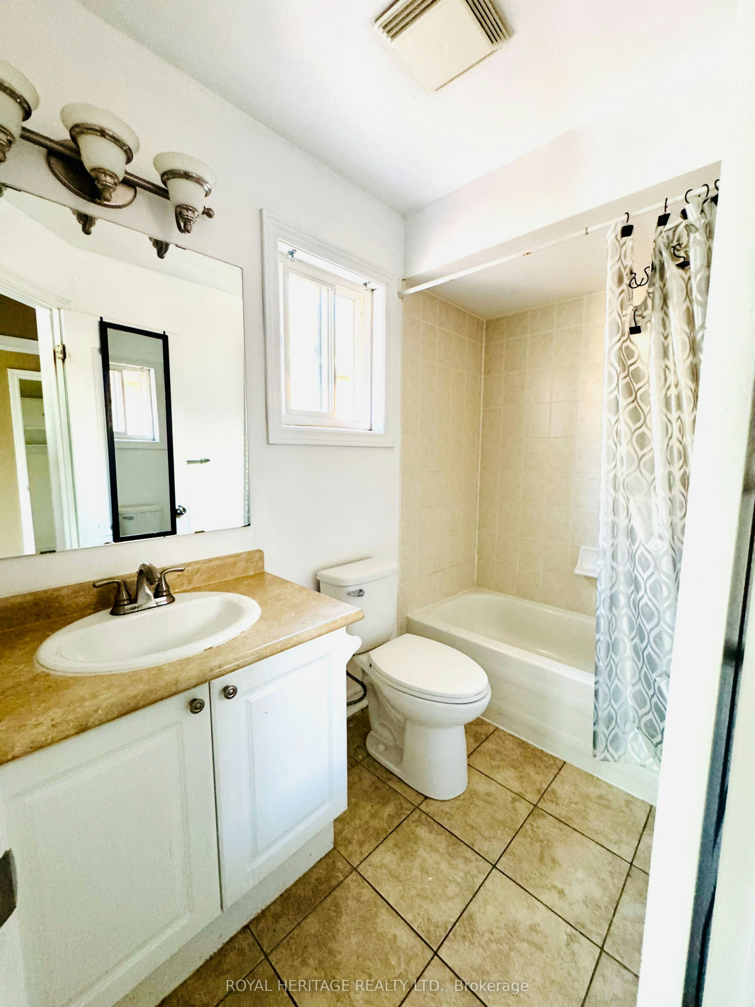 70 Wilkie Lane, Ajax, ON, L1S 7S5 - 9