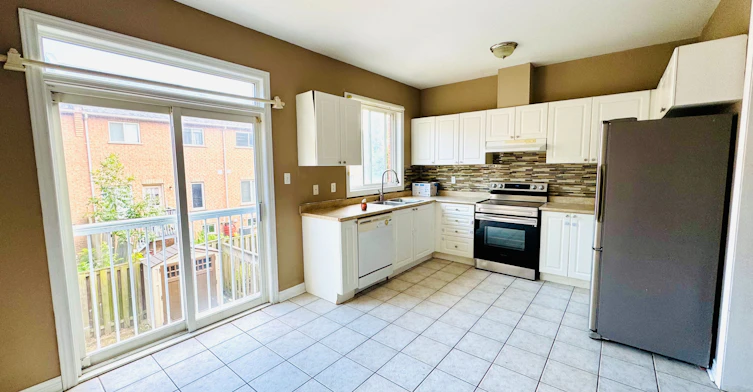 70 Wilkie Lane, Ajax, ON, L1S 7S5 - 3