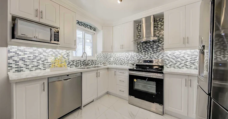2 Crayford Drive, Toronto, ON, M1W 3B6 - 5