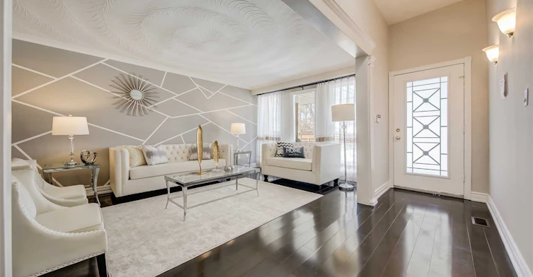 2 Crayford Drive, Toronto, ON, M1W 3B6