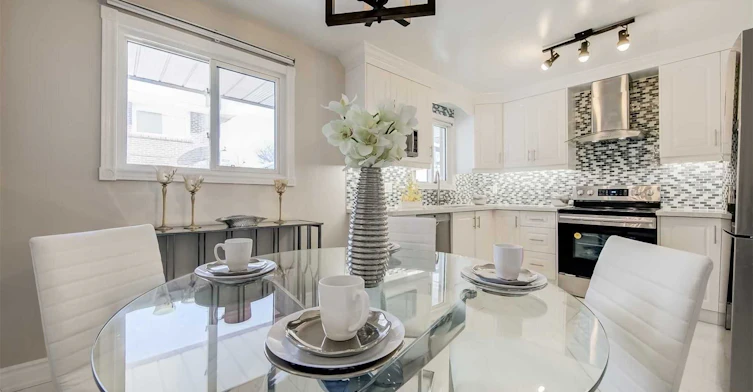 2 Crayford Drive, Toronto, ON, M1W 3B6 - 6