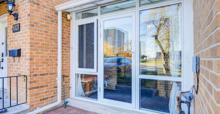 3025 Bridletowne Circle, Toronto, ON, M1W 2C9 - 6