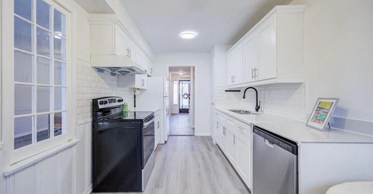 3025 Bridletowne Circle, Toronto, ON, M1W 2C9 - 17