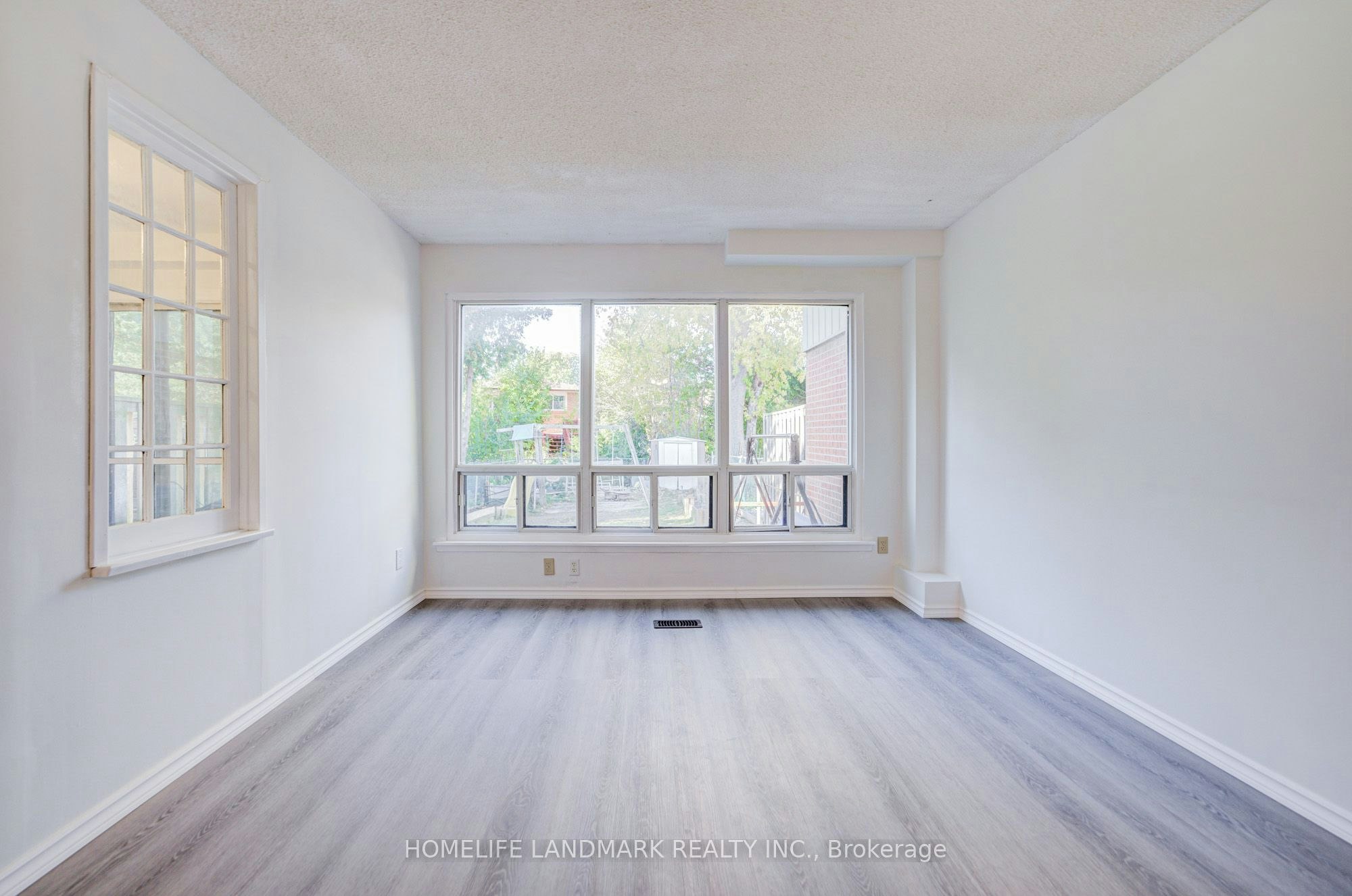 3025 Bridletowne Circle, Toronto, ON, M1W 2C9 - 11