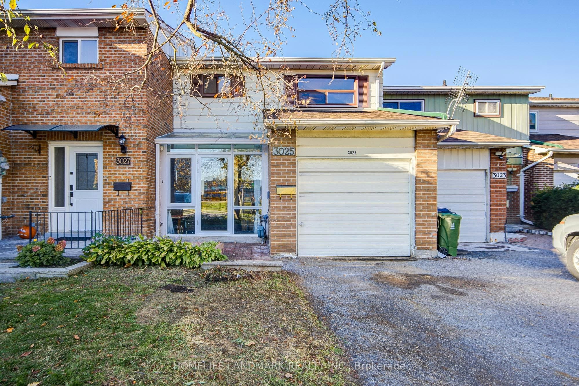 3025 Bridletowne Circle, Toronto, ON, M1W 2C9