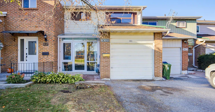 3025 Bridletowne Circle, Toronto, ON, M1W 2C9