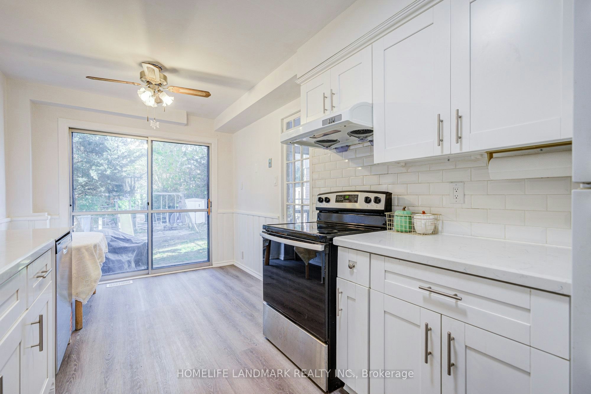 3025 Bridletowne Circle, Toronto, ON, M1W 2C9 - 18