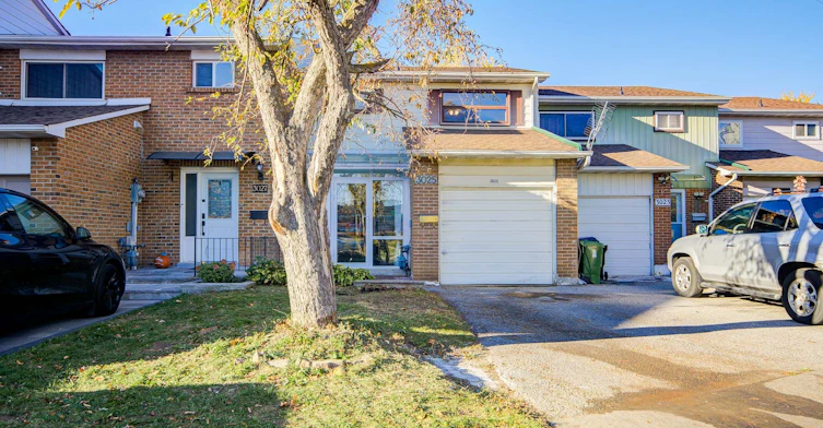 3025 Bridletowne Circle, Toronto, ON, M1W 2C9 - 3