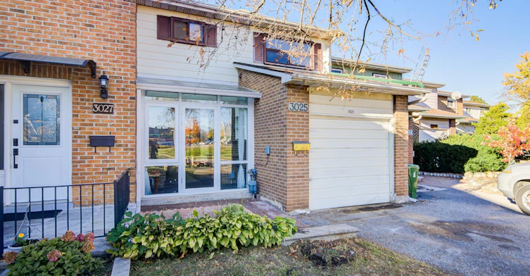 3025 Bridletowne Circle, Toronto, ON, M1W 2C9 - 2