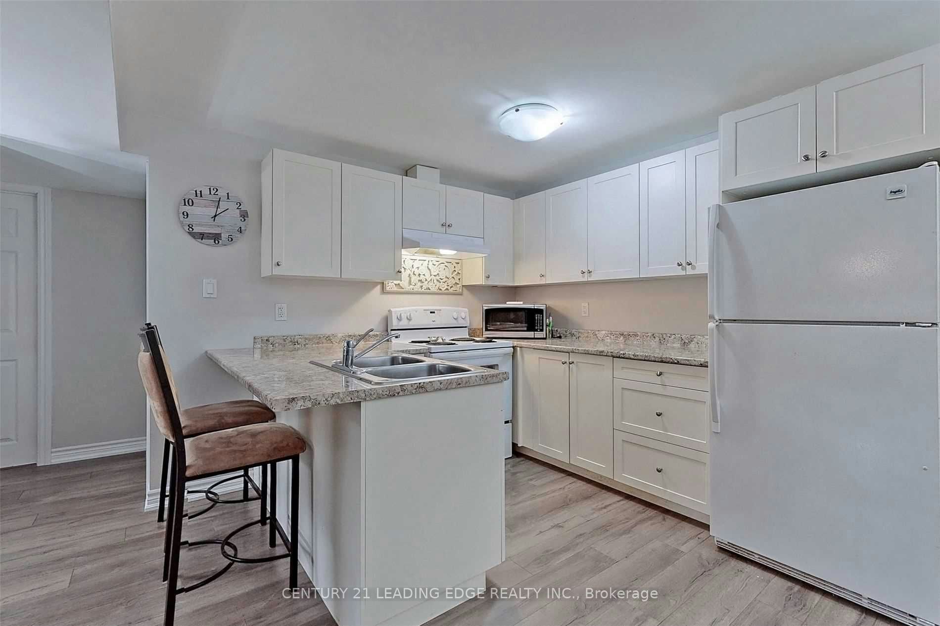 308 Elgin Street W, Oshawa, ON, L1J 2P3 - 3