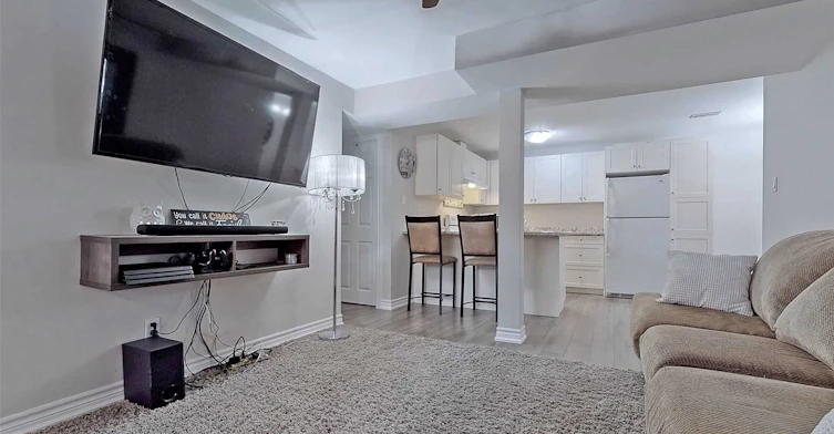 308 Elgin Street W, Oshawa, ON, L1J 2P3 - 5