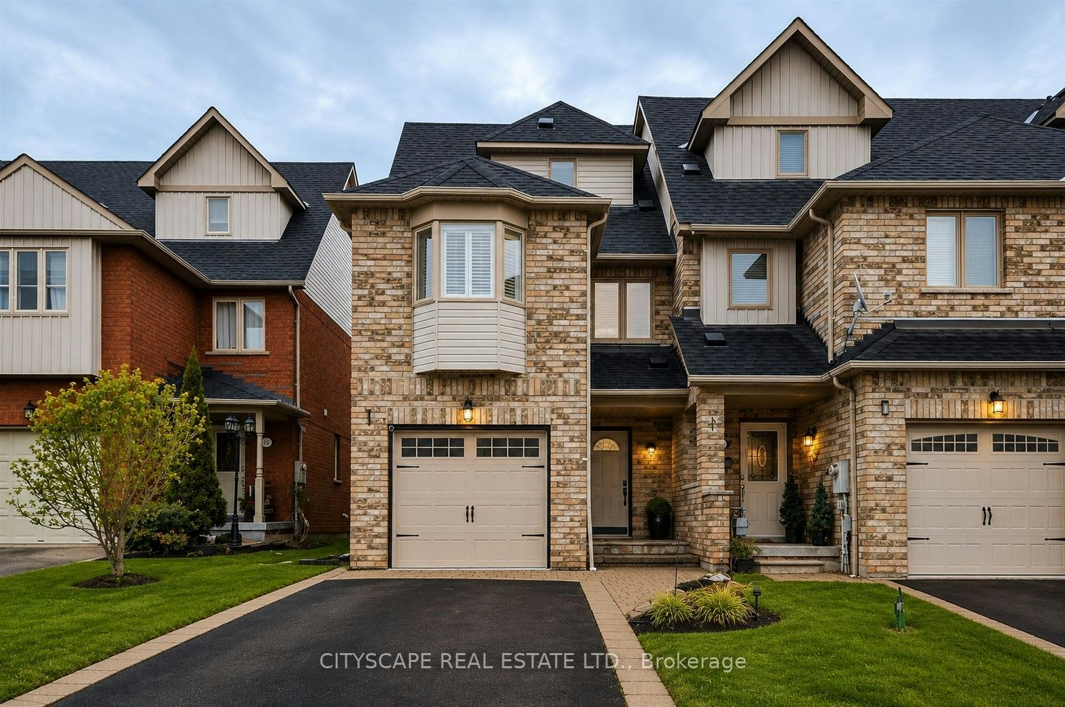 353 Sparrow Circle, Pickering, ON, L1V 7E6