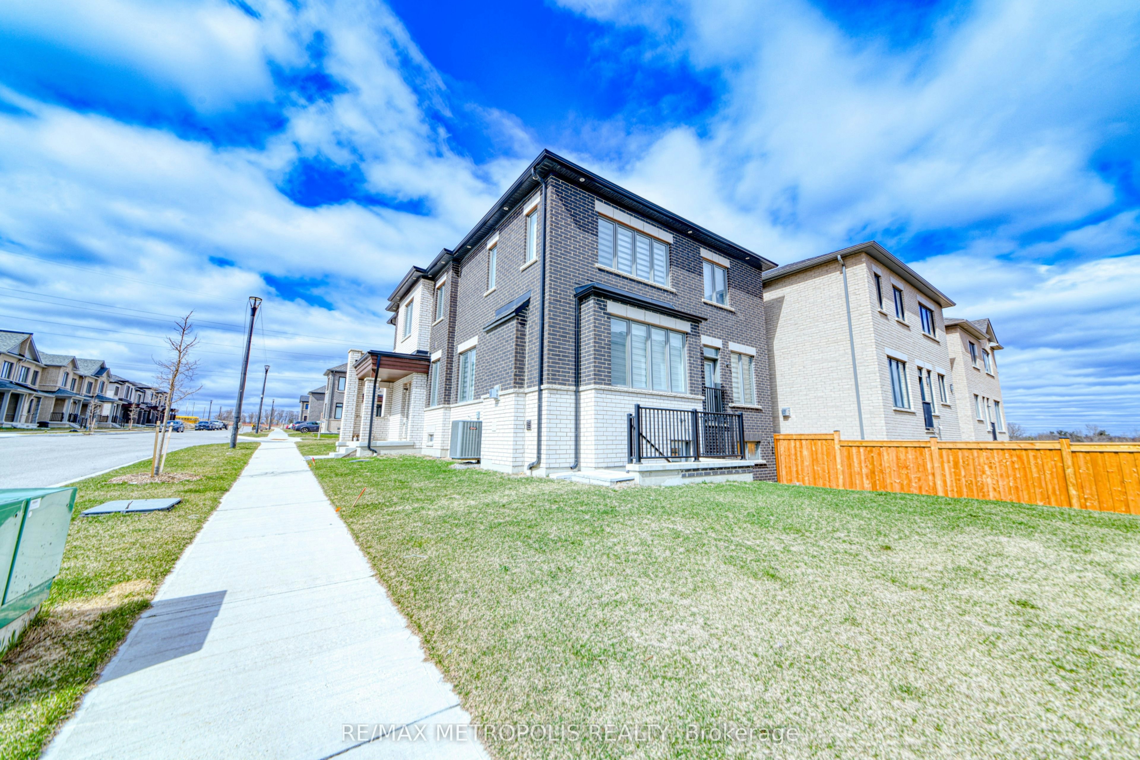 BSMNT-1201 Chateau Court, Pickering, ON, L1X 0M1