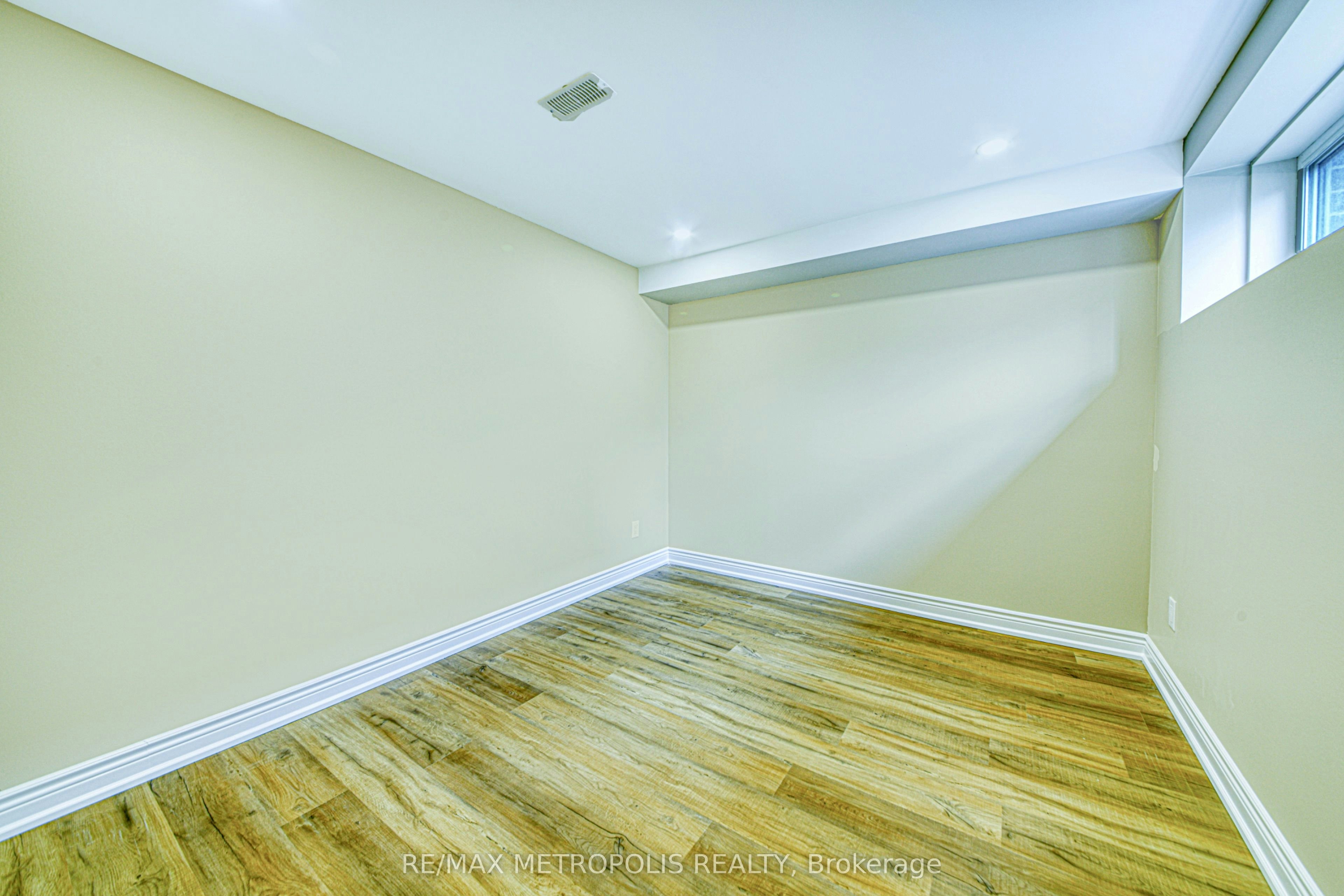 BSMNT-1201 Chateau Court, Pickering, ON, L1X 0M1 - 8
