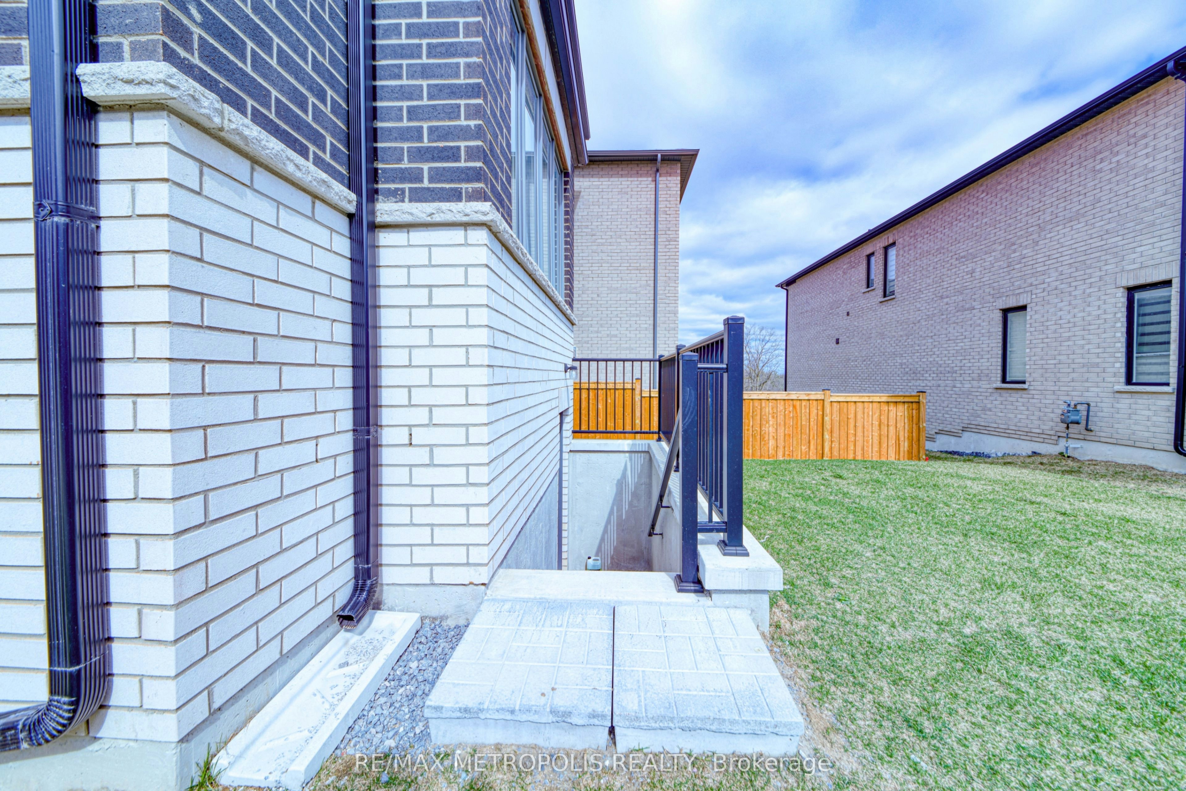 BSMNT-1201 Chateau Court, Pickering, ON, L1X 0M1 - 2
