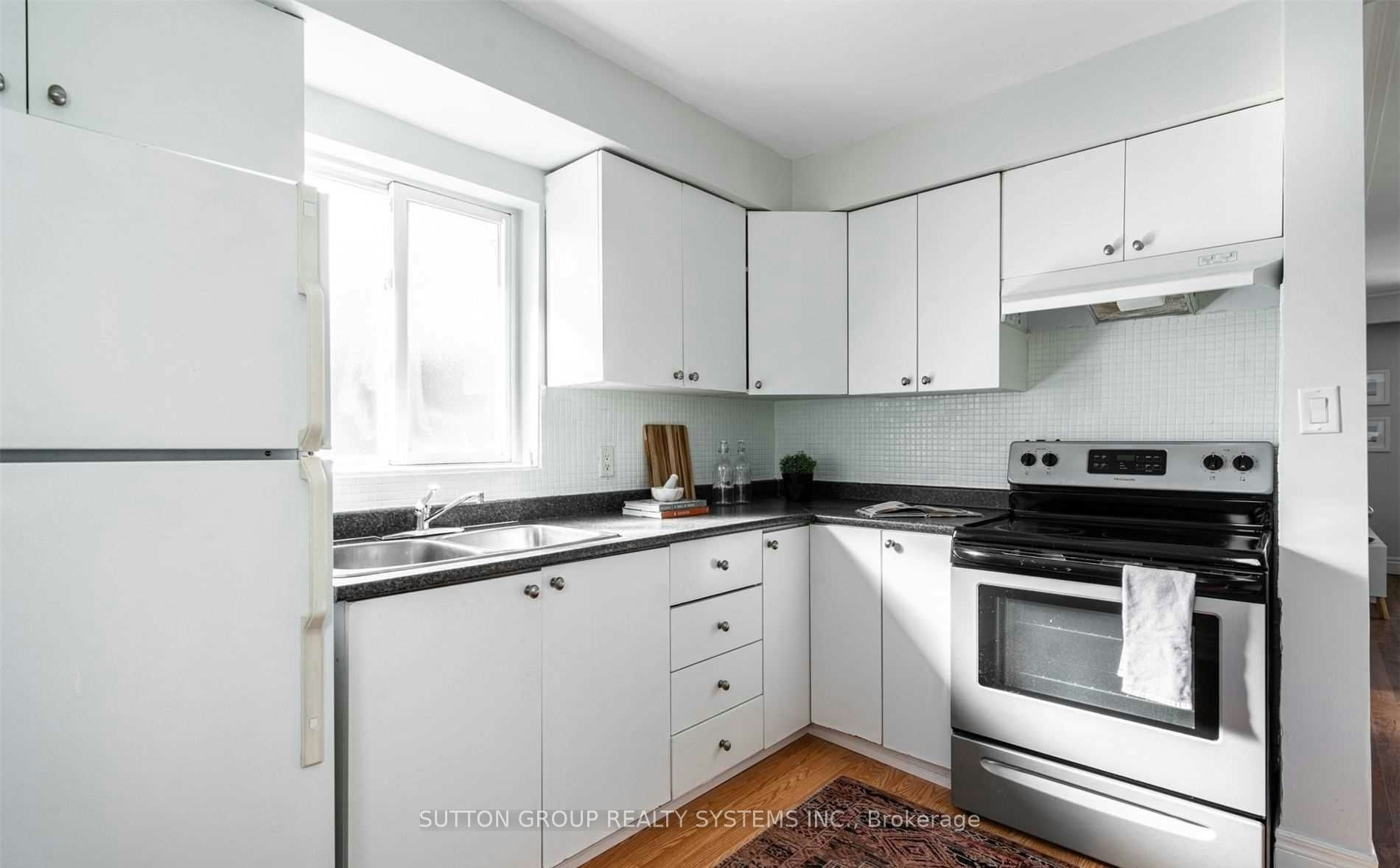 3-465 Ashdale Avenue, Toronto, ON, M4L 2Z3 - 2
