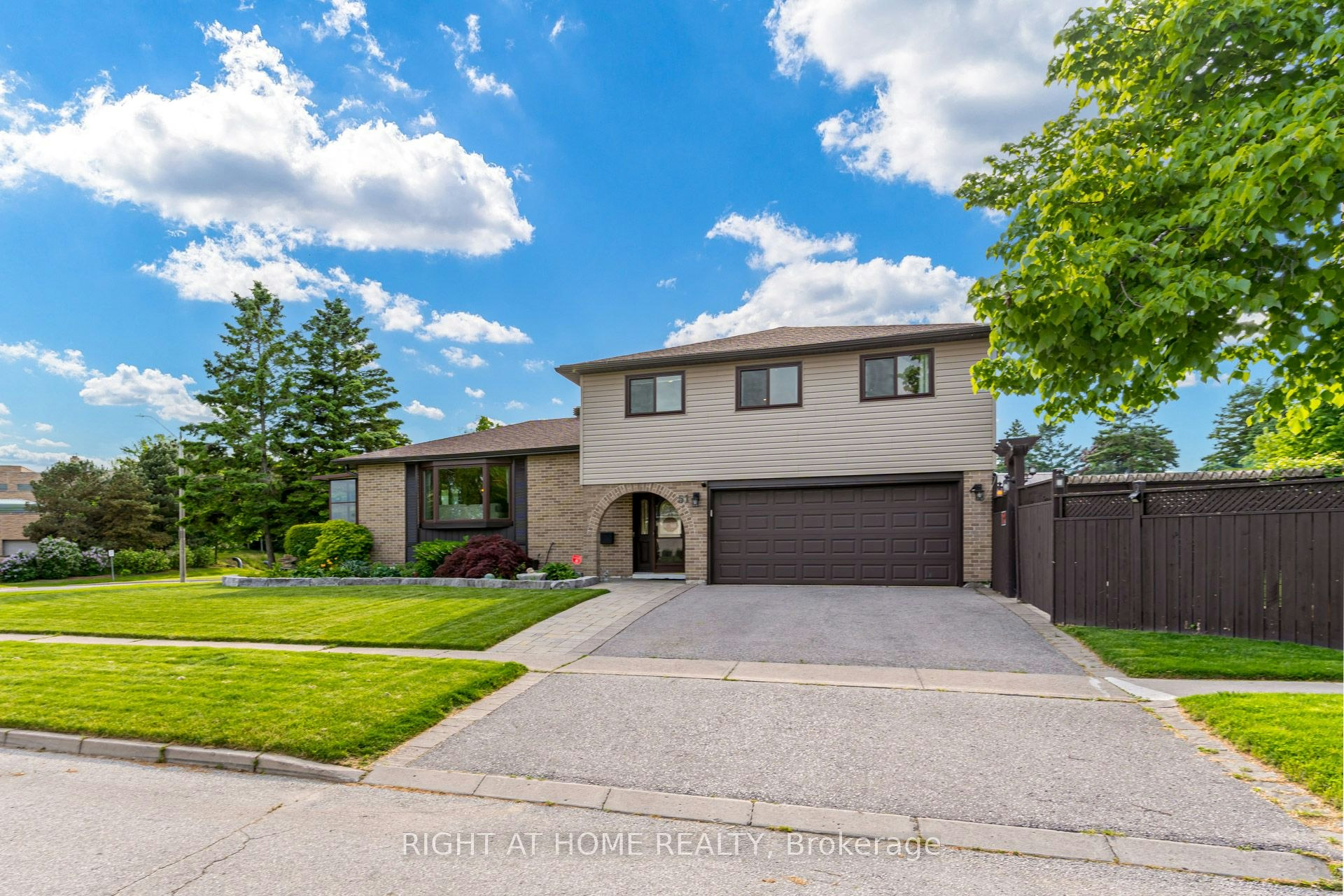 51 Lewin Crescent, Ajax, ON, L1S 3A2