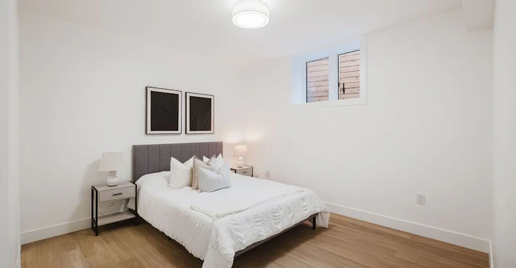 Lower-37 Milverton Boulevard, Toronto, ON, M4J 1T5 - 11