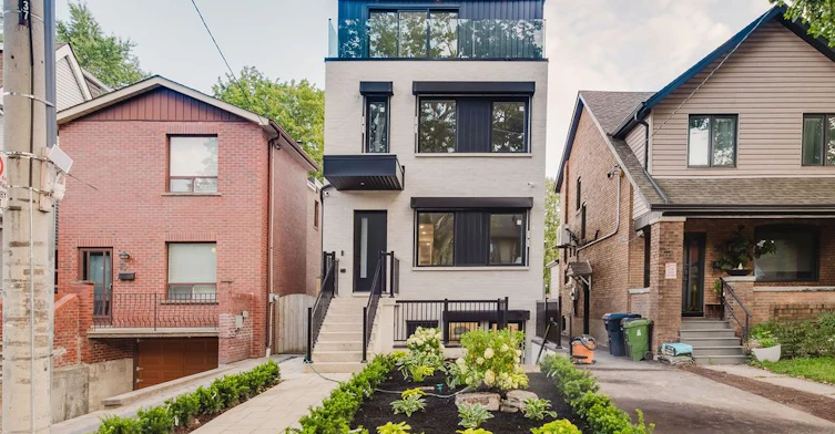 Lower-37 Milverton Boulevard, Toronto, ON, M4J 1T5