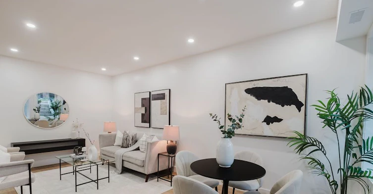 Lower-37 Milverton Boulevard, Toronto, ON, M4J 1T5 - 4