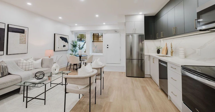 Lower-37 Milverton Boulevard, Toronto, ON, M4J 1T5 - 9