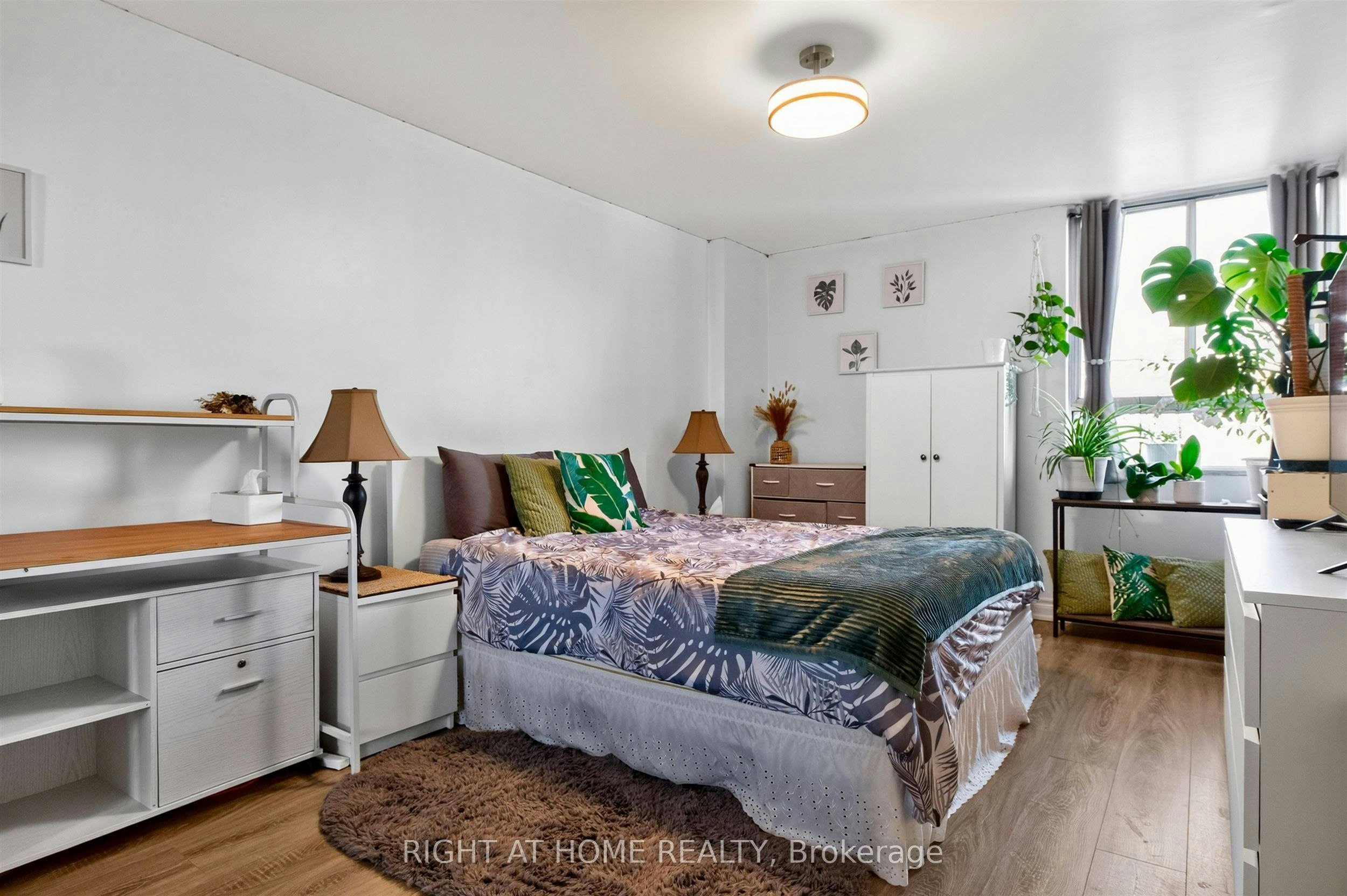 2407-3 Massey Square, Toronto, ON, M4C 5L5 - 15
