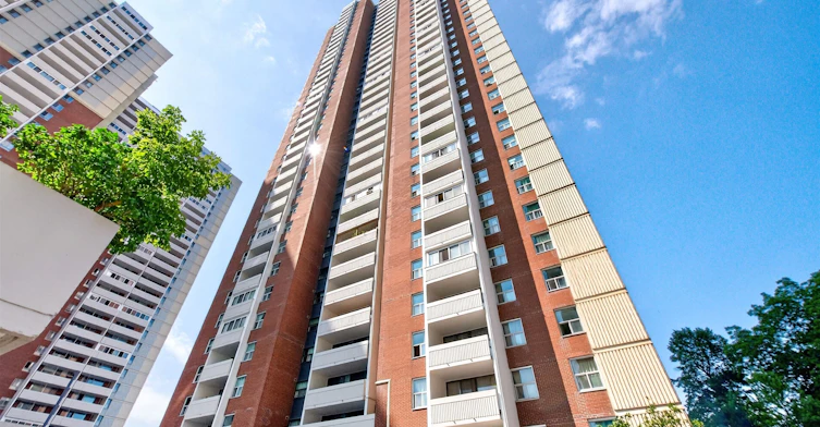 2407-3 Massey Square, Toronto, ON, M4C 5L5 - 3