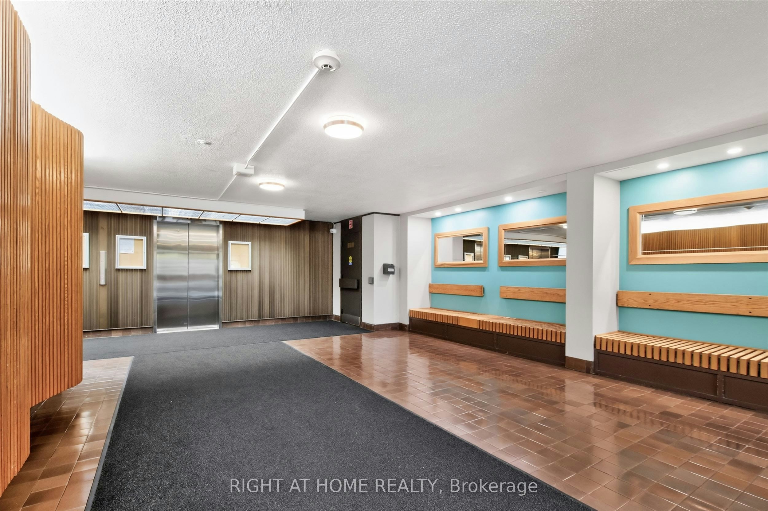 2407-3 Massey Square, Toronto, ON, M4C 5L5 - 29