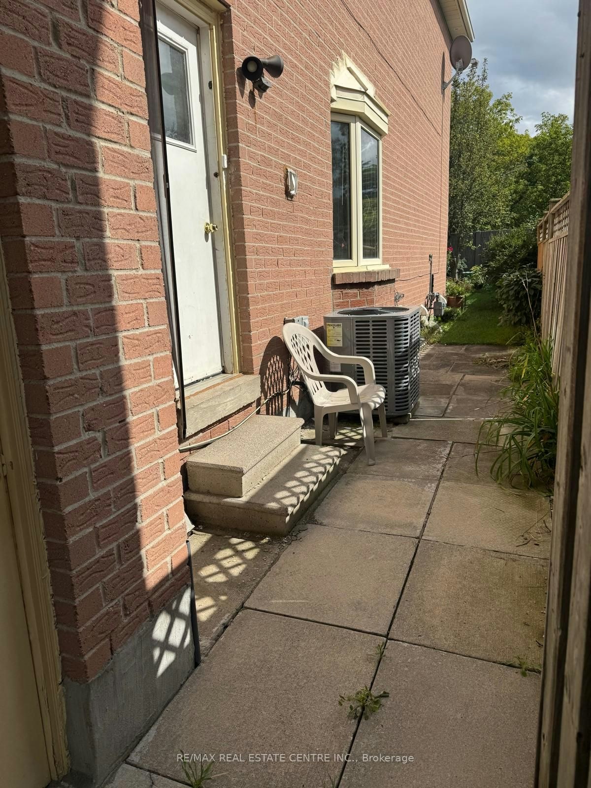 Basement-546 Laurier Crescent, Pickering, ON, L1V 4P9 - 3