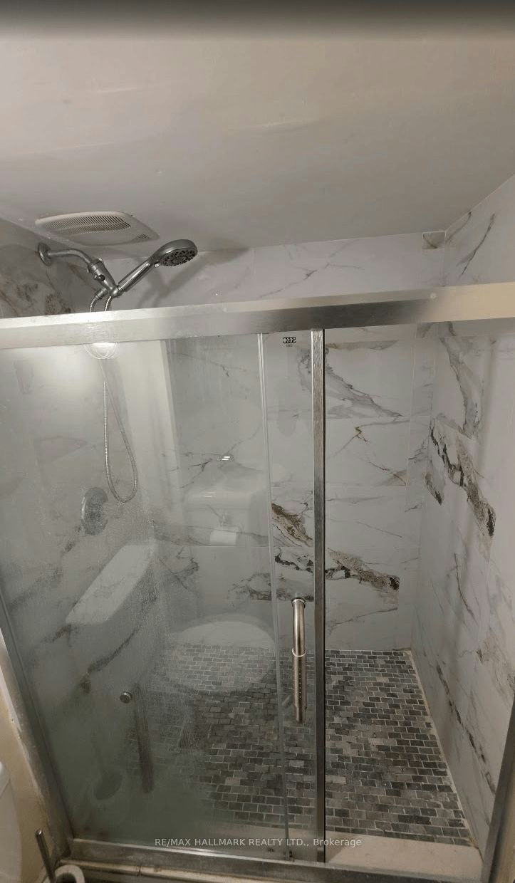 ROOM 2-888 Krosno Boulevard, Pickering, ON, L1W 1H4 - 12