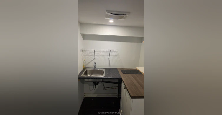 ROOM 2-888 Krosno Boulevard, Pickering, ON, L1W 1H4 - 9