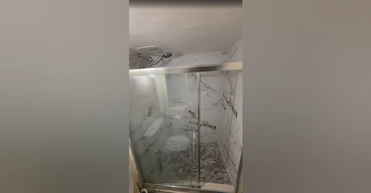 ROOM 2-888 Krosno Boulevard, Pickering, ON, L1W 1H4 - 2