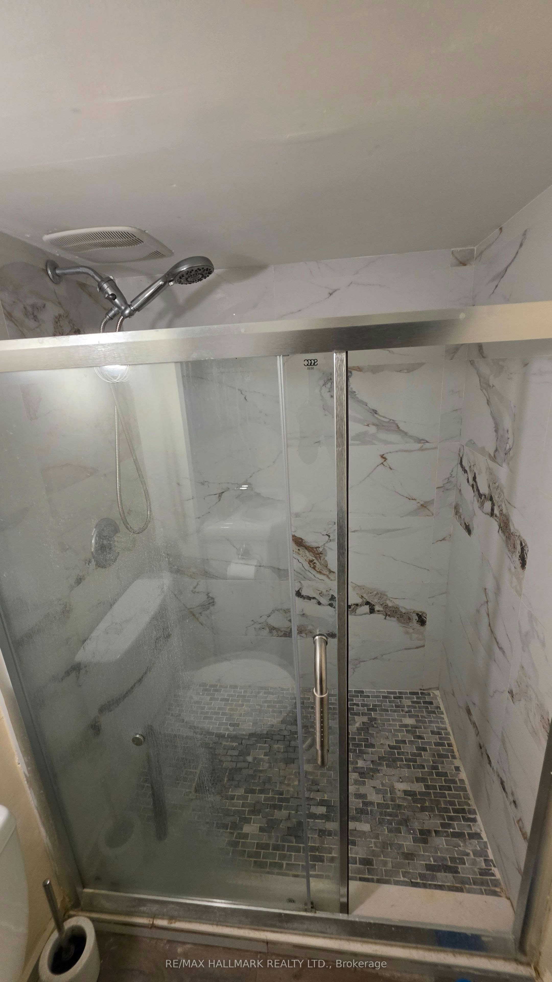 ROOM 2-888 Krosno Boulevard, Pickering, ON, L1W 1H4 - 14